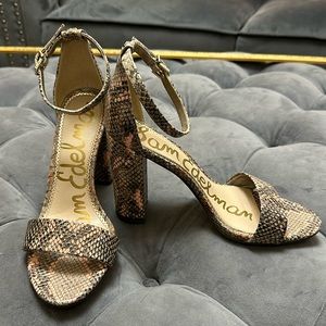 Sam Edelman Daniella block heel snake skin strappy heel sz 8